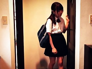 Puny teenage mega-bitch facial cumshot